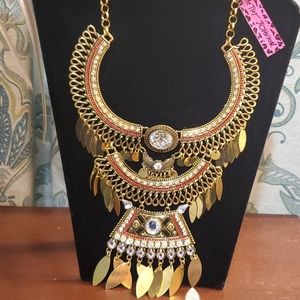 BETSEY JOHNSON NECKLACE